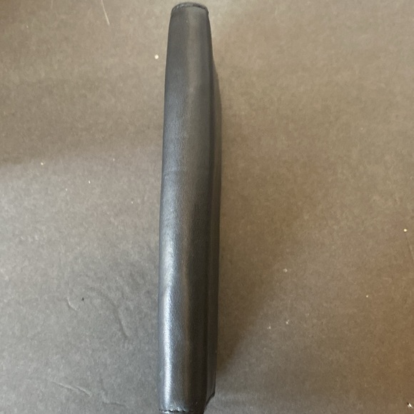 GUC. Coach black leather wallet with gold tone hardware. - Picture 7 of 14